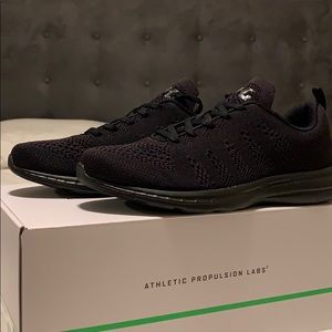 APL shoes. Unisex. Men’s size 7.5. Women’s size 9.